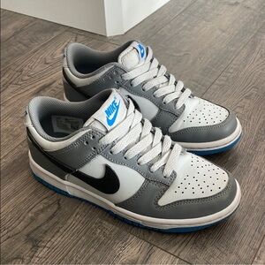 Nike White and Gray Sneakers with Blue Highlights